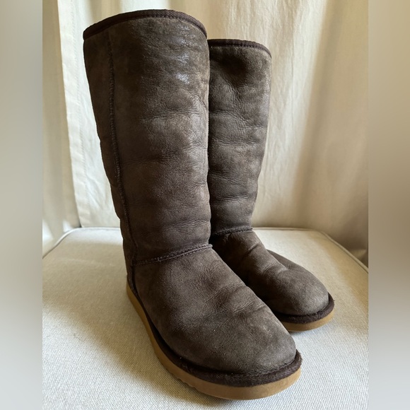 Authentic UGG Boots-Classic Tall-Dark Chocolate Brown-Sz 8 - Picture 3 of 17